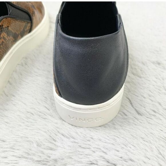 VINCE    - Picture 5 of 7